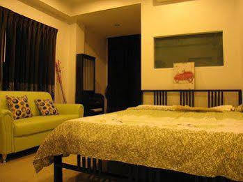 Centana Apartment Bangkok Exterior foto